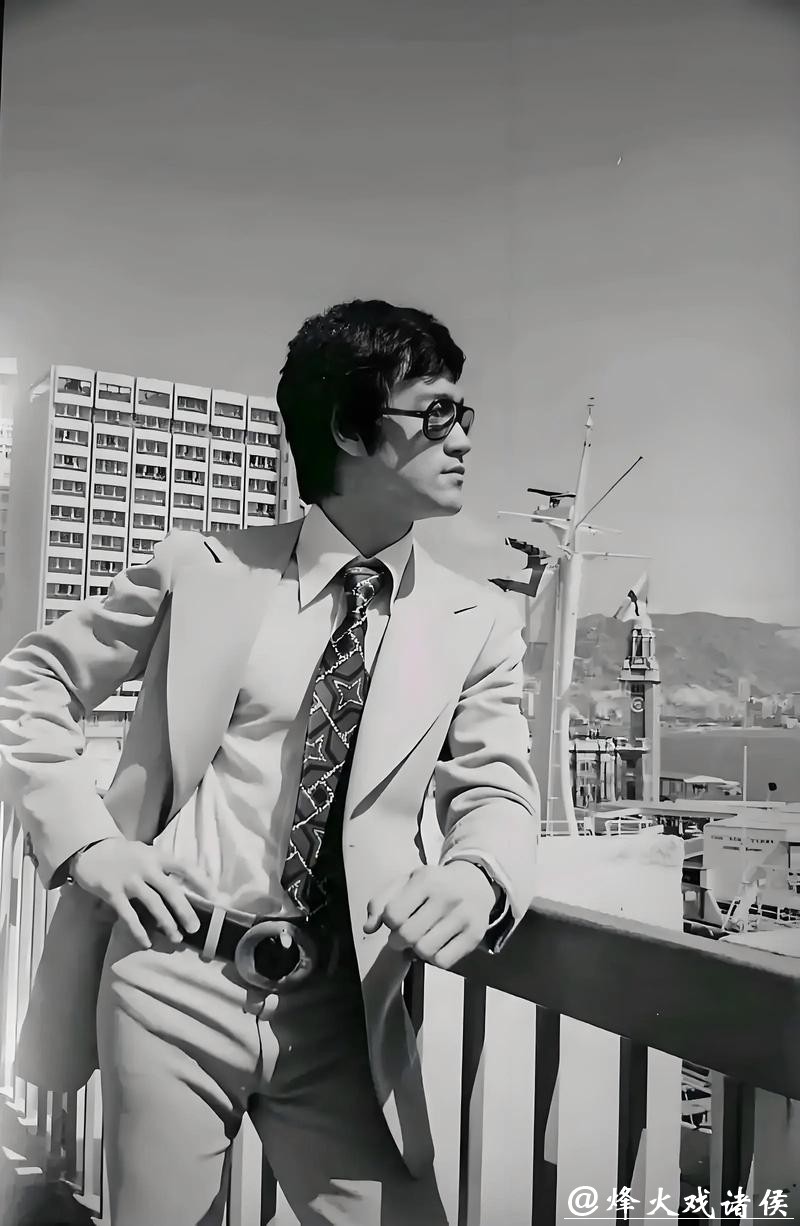 韩英杰谈到李小龙，别人都叫我是右手刀王，李小龙才是真正武术家